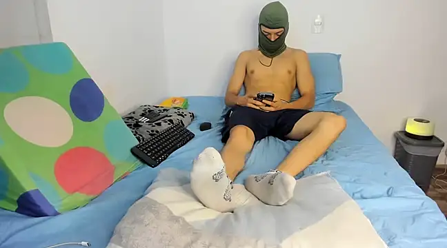 Snapshot of Young_latin_master777 chatting on February 10, 8:53 pm Young latin master777 online show from February 10, 8:53 pm