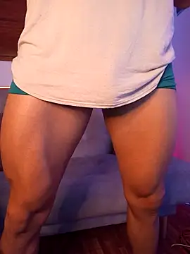Snapshot of Joylopez_fit chatting on May 31, 6:09 pm Joylopez fit online show from May 31, 6:09 pm