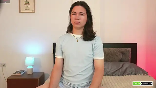 cute erelis  online show from April 15, 3:24 am