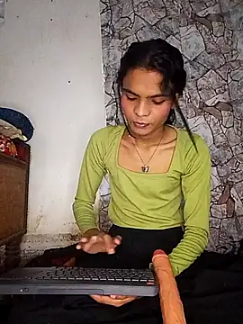 Snapshot of Enna_Zarza_ chatting on October 27, 6:28 am Enna Zarza  online show from October 27, 6:28 am