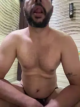 Snapshot of skyisthelimit12 chatting on January 29, 2:51 am skyisthelimit12 online show from January 29, 2:51 am