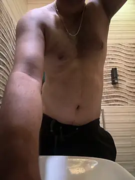 Snapshot of skyisthelimit12 chatting on November 1, 5:20 am skyisthelimit12 online show from November 1, 5:20 am