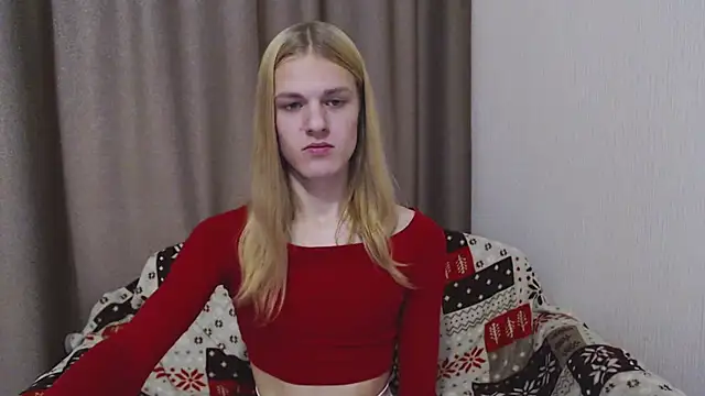 blaire  18 online show from December 31, 11:20 am