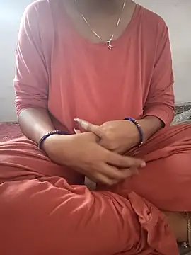 lovelygirl4567 online show from April 17, 6:27 am