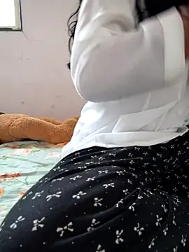 Snapshot of lovelygirl4567 chatting on May 1, 5:34 am lovelygirl4567 online show from May 1, 5:34 am