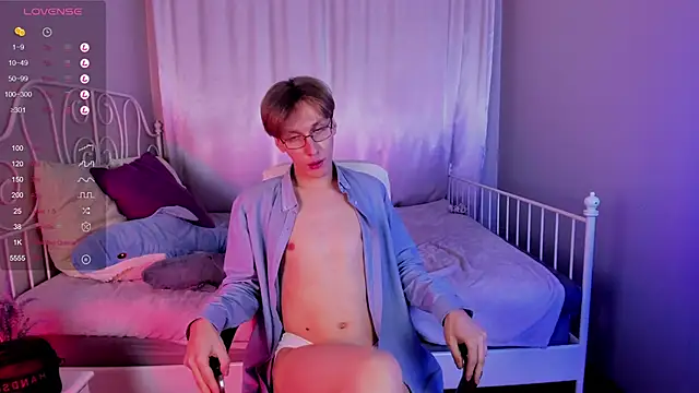 Adrian Di online show from February 3, 6:49 pm