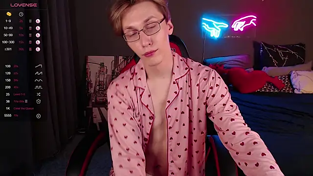 Adrian Di online show from February 10, 4:04 pm