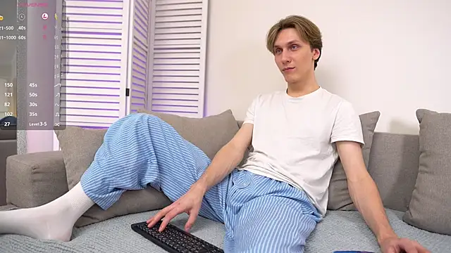 Adrian Di online show from March 12, 3:51 pm