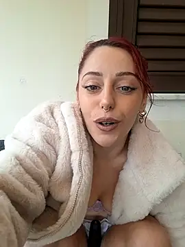 Snapshot of LollyJek_ chatting on March 8, 1:59 pm LollyJek online show from March 8, 1:59 pm