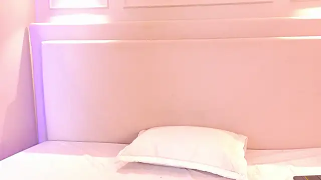 NaomiKlarc online show from November 25, 4:12 am