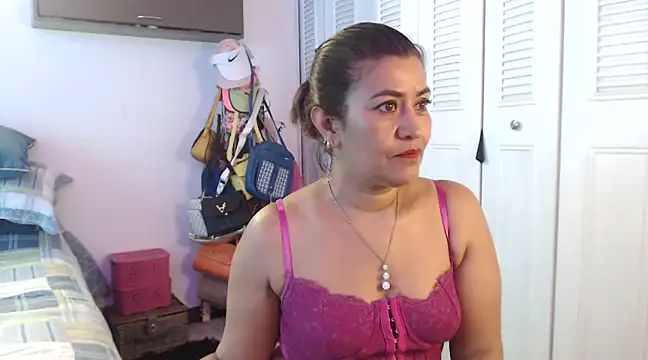 CamilaLix online show from January 5, 7:39 pm