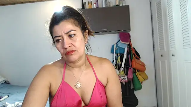 CamilaLix online show from March 10, 1:45 am