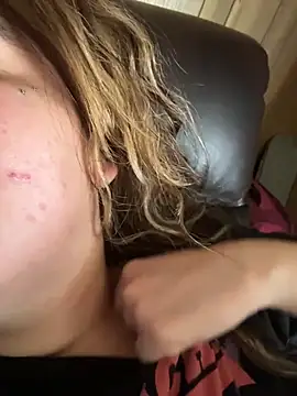 mamifresita online show from March 27, 7:57 pm