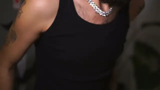 HairyRobxxx online show from November 7, 8:20 pm