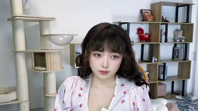 Snapshot of Chenjing0 chatting on April 22, 1:34 pm Chenjing0 online show from April 22, 1:34 pm