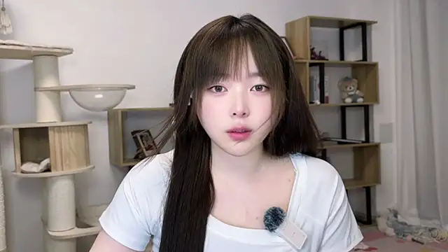 Snapshot of Chenjing0 chatting on May 28, 12:35 pm Chenjing0 online show from May 28, 12:35 pm