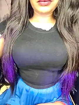 Snapshot of Hot__sallie chatting on April 26, 8:01 am Hot sallie online show from April 26, 8:01 am