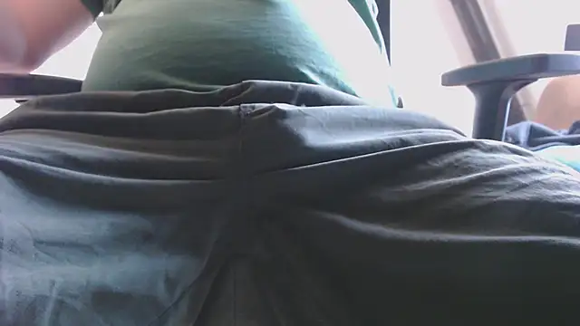 Snapshot of calypsohot chatting on July 9, 7:56 am calypsohot online show from July 9, 7:56 am