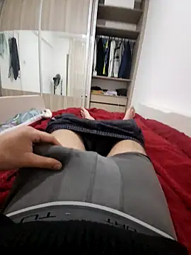 Snapshot of merty2233 chatting on January 19, 3:21 pm merty2233 online show from January 19, 3:21 pm