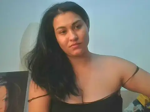 Snapshot of TheTopSecret chatting on February 8, 11:45 pm TheTopSecret online show from February 8, 11:45 pm