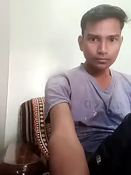 Snapshot of Abony_femboy chatting on November 17, 7:58 am Abony femboy online show from November 17, 7:58 am