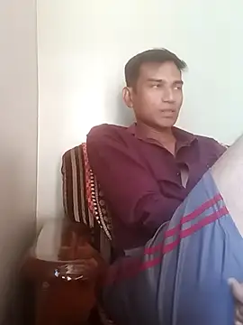 Snapshot of Abony_femboy chatting on November 19, 5:29 am Abony femboy online show from November 19, 5:29 am