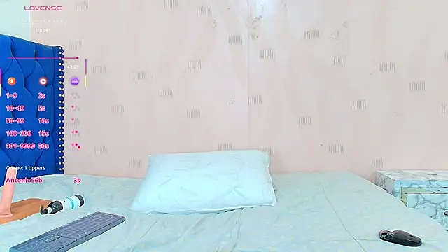 Snapshot of ebonyadiction chatting on February 10, 10:51 pm ebonyadiction online show from February 10, 10:51 pm