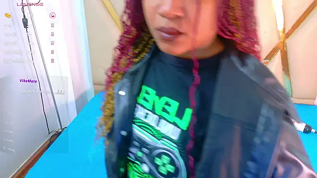 Snapshot of ebonyadiction chatting on September 10, 2:55 am ebonyadiction online show from September 10, 2:55 am