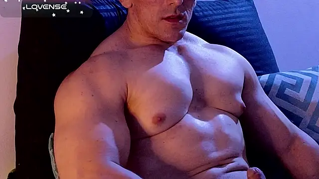 Snapshot of life_warrior chatting on December 20, 4:25 pm life warrior online show from December 20, 4:25 pm