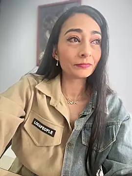 BELLA--26 online show from November 1, 2:08 pm