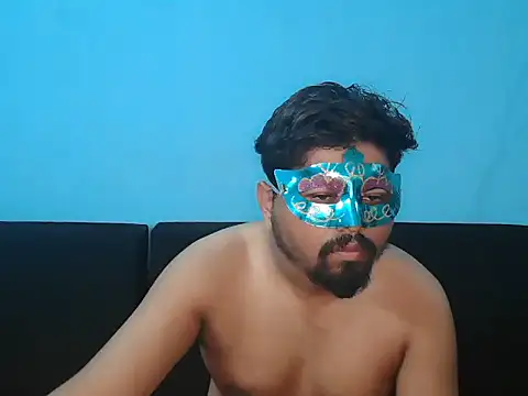 Snapshot of Desi_Heat chatting on April 20, 3:04 pm Desi Heat online show from April 20, 3:04 pm