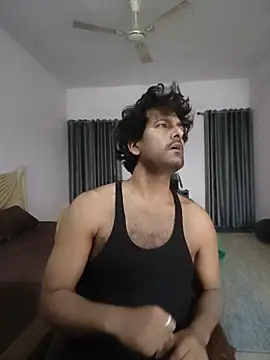 Snapshot of MAGNETICDADDY8 chatting on March 29, 9:20 am MAGNETICDADDY8 online show from March 29, 9:20 am