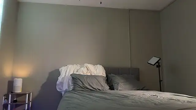 stormyyywinter online show from April 14, 12:00 pm