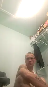 Snapshot of SoooV3ryKinky chatting on February 6, 2:11 am SoooV3ryKinky online show from February 6, 2:11 am