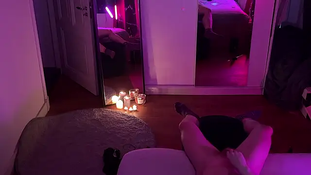 AlwaysHorneyxxx online show from February 2, 6:56 am