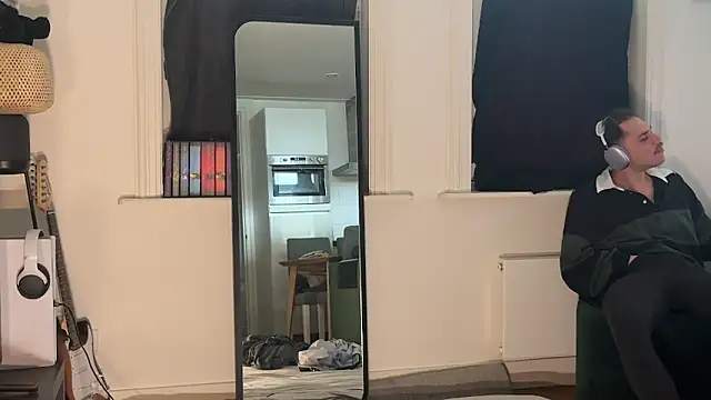 AlwaysHorneyxxx online show from March 8, 9:57 am