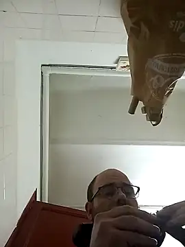 lorestes online show from January 9, 8:13 am