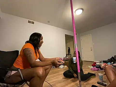 Yoshibaby2670 online show from March 23, 3:32 am