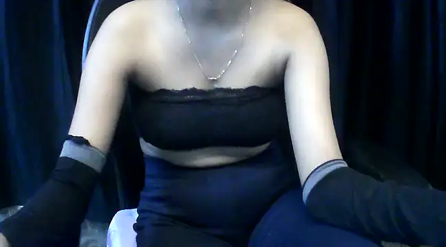 Snapshot of hot-niti chatting on March 18, 11:20 pm hot-niti online show from March 18, 11:20 pm