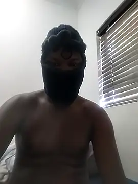 Snapshot of dickdanger27 chatting on December 5, 6:11 am dickdanger27 online show from December 5, 6:11 am