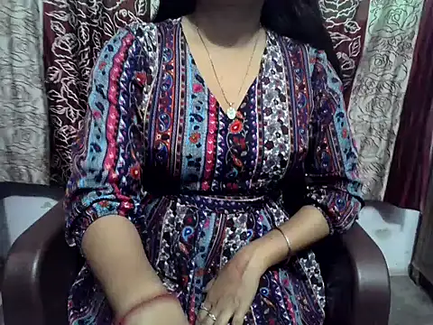 Snapshot of SIYA_MAVI chatting on April 24, 2:03 am SIYA MAVI online show from April 24, 2:03 am