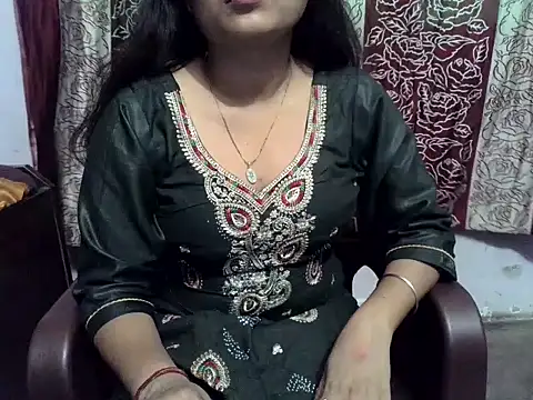 Snapshot of SIYA_MAVI chatting on April 25, 2:14 am SIYA MAVI online show from April 25, 2:14 am