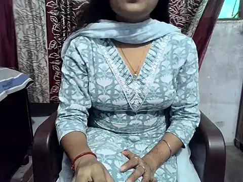 Snapshot of SIYA_MAVI chatting on May 2, 1:54 am SIYA MAVI online show from May 2, 1:54 am