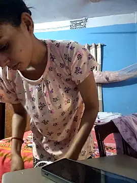 Snapshot of 124pakhi chatting on April 21, 1:42 am 124pakhi online show from April 21, 1:42 am