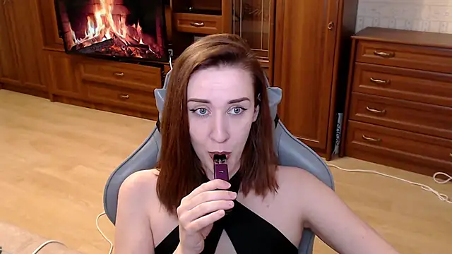 Snapshot of JessicaMurray chatting on April 13, 8:03 pm JessicaMurray online show from April 13, 8:03 pm