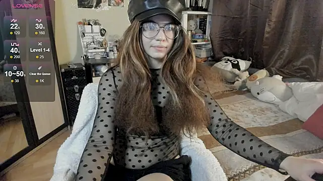 Snapshot of alexiamaleax chatting on November 8, 4:01 am alexiamaleax online show from November 8, 4:01 am