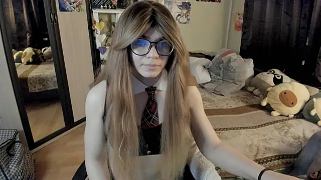 Snapshot of alexiamaleax chatting on May 4, 12:06 am alexiamaleax online show from May 4, 12:06 am