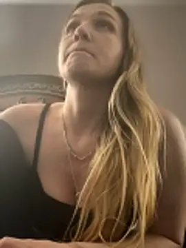 Kitty DaCocks online show from April 10, 10:25 pm