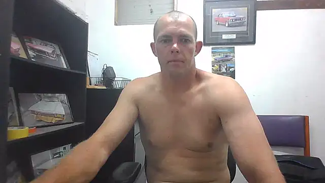 Snapshot of ausfun92bi chatting on January 6, 10:35 am ausfun92bi online show from January 6, 10:35 am