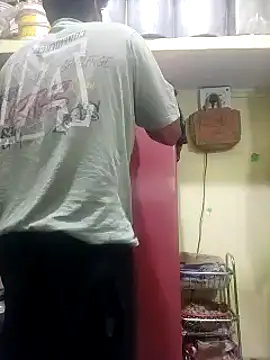 Snapshot of iloveasss01 chatting on February 27, 6:18 am iloveasss01 online show from February 27, 6:18 am